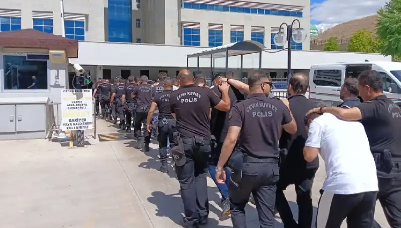 Ankara'da Tehditli Haraç Çetesine Dev Operasyon: Avukatlar Arasında