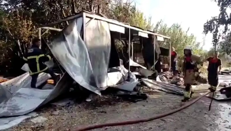 Hatay'da Konteyner Yangını: Yangın Kısa Sürede Büyüyerek Etkisini Yaydı