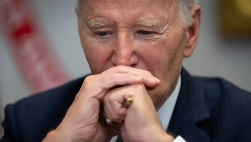Biden'ın Yaşını Gizleme Yöntemi: Sağlık Durumu ve Tartışmalar