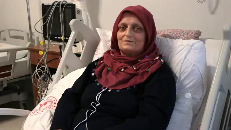 Meme Kanserini Yenen Kadın, Aort Kapağı Ameliyatıyla Hayata Dönüş Yaptı
