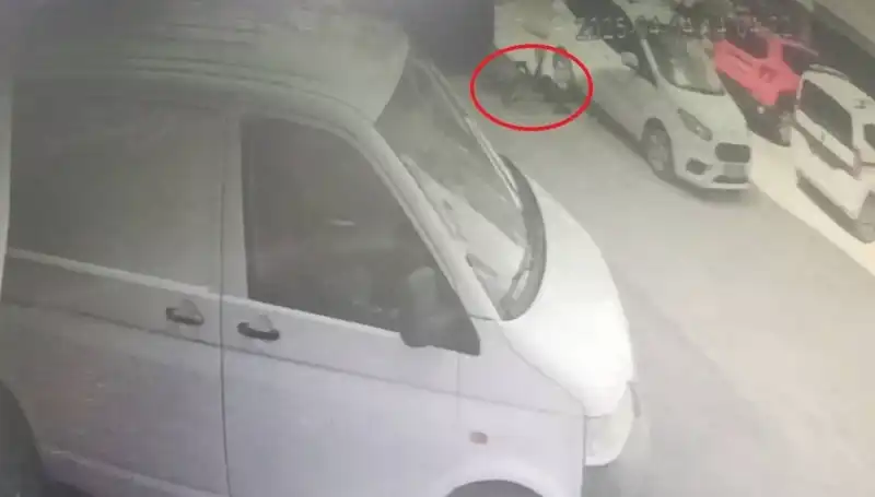 Bisiklet Süren Çocuk, Ölümden Dönme Hikayesi ile Sosyal Medyada Gündem Oldu