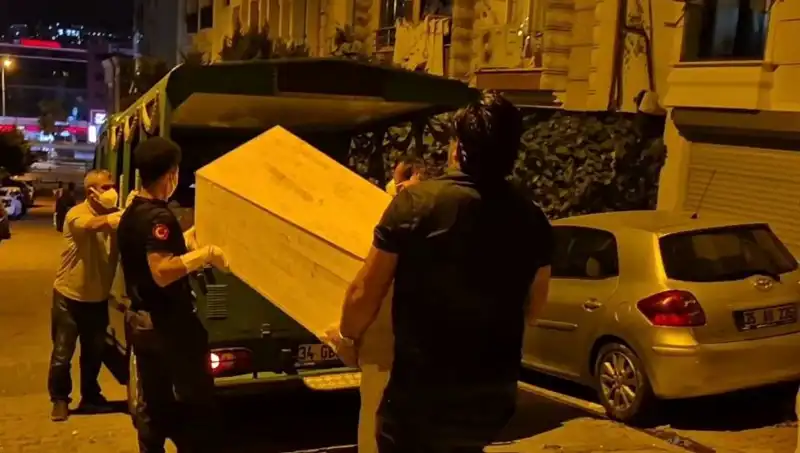 Esenyurt’ta Gizemli Cinayet: Kadın Ölü Bulundu!