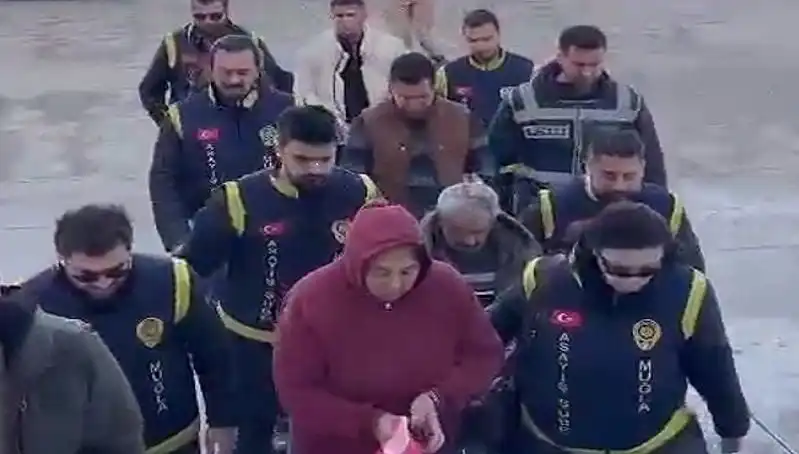 Yedi yıl sonra ortaya çıkan bebek ölümü ve çikolata poşeti gizemi