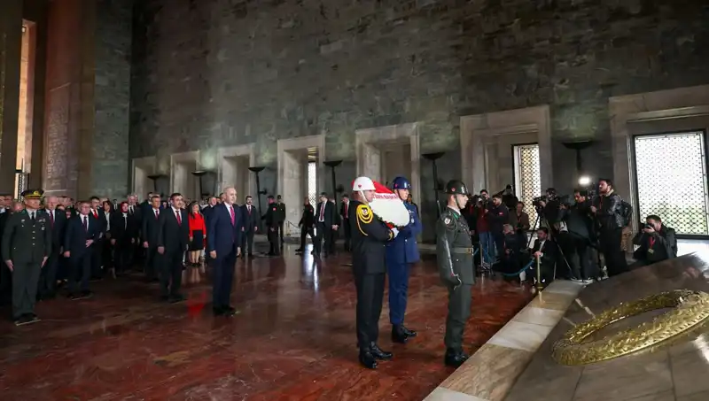 Devlet Erkanı Anıtkabir'de: 29 Ekim Coşkusu ve Anma Töreni