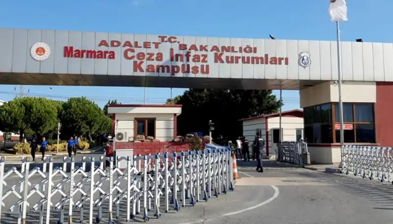 İstanbul'da İBB Soruşturması Kapsamında Tutuklama Dalgası: Cezaevi Sevkleri Başladı