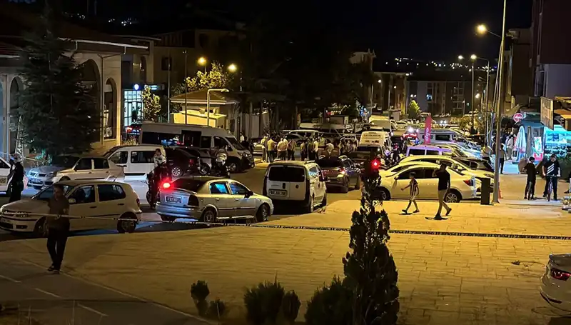 İki Aile Arasındaki Kavga: 1 Ağır Yaralı ve 3 Yaralı Daha