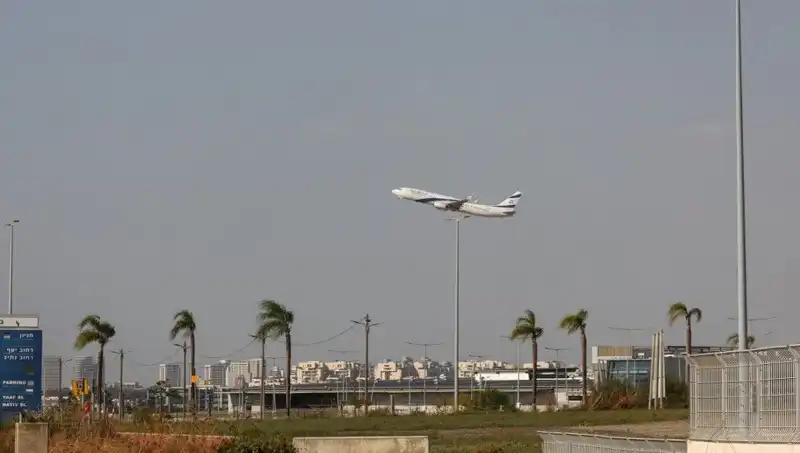 Husiler, İsrail'in Ben Gurion Havalimanı'nı Hedef Alarak Hava Gücünü Zorluyor