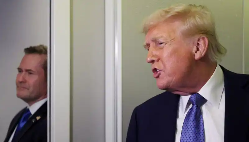 Trump'ın Terfi Planları Sızdı: Mike Waltz Görevden Alındı