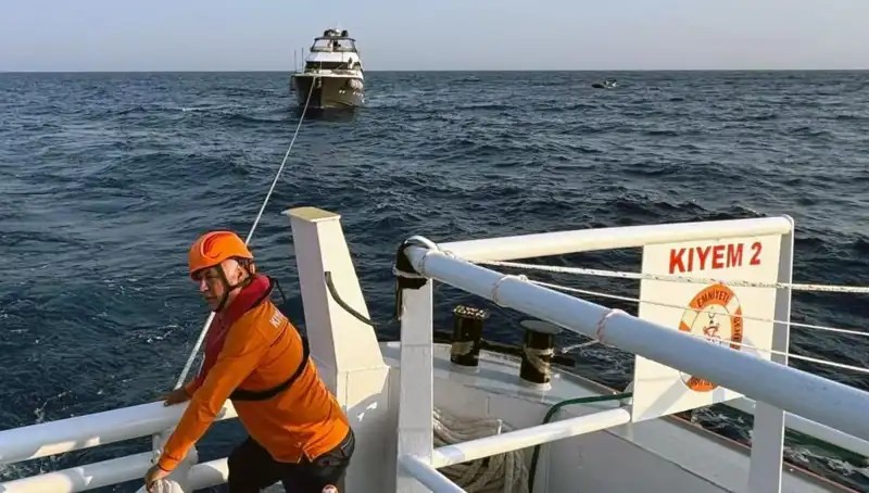 Marmaris Açıklarındaki Sürüklenen Tecne için Kurtarma Operasyonu Gerçekleşti