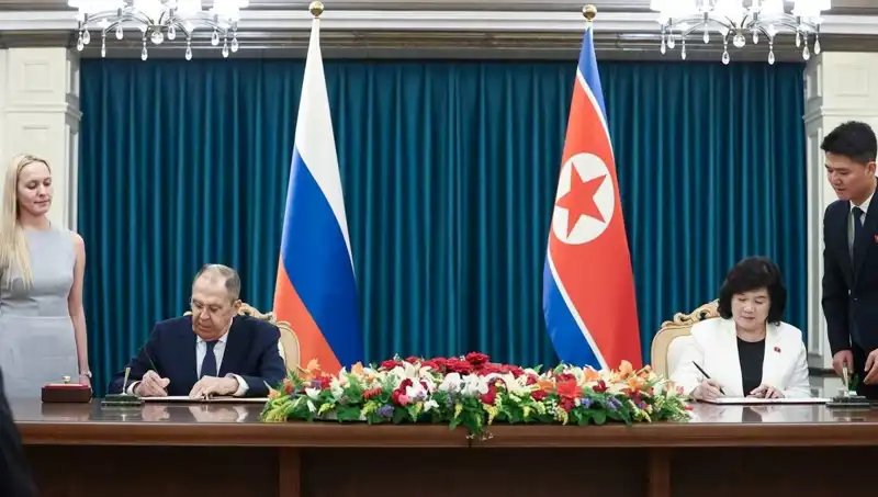 Lavrov ve Kuzey Kore Lideri: Yeni Dönemin Başlangıcı mı?