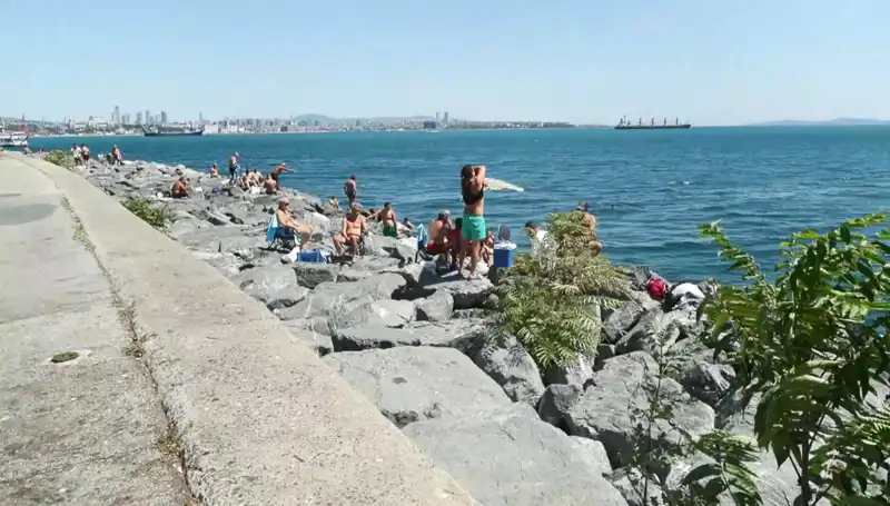 Hava Isındı, İstanbullular Plajlarda Keyif İçin Buluştu!