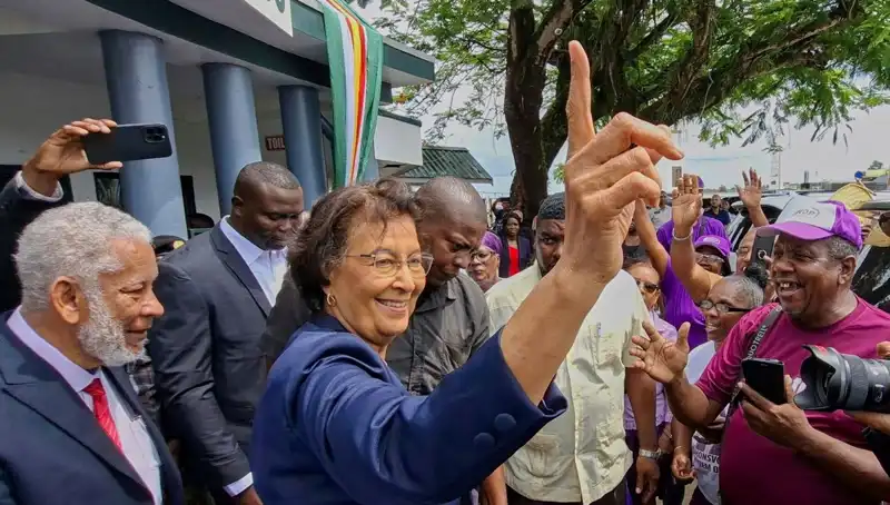 Surinam Tarihinde İlk Kadın Devlet Başkanı Seçildi!