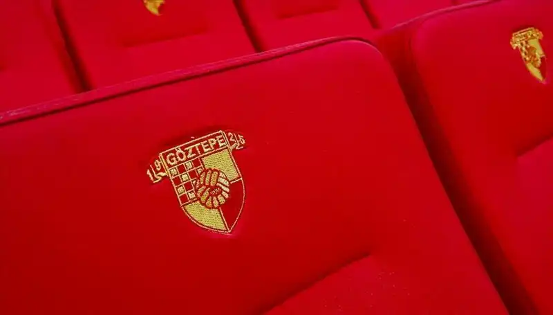 Göztepe, Yeni Yıldız Junior Olaitan ile Sözleşme İmzaladı!