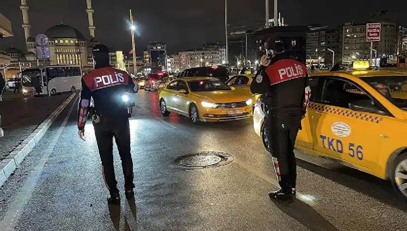 İstanbul'da "Huzur" Operasyonu: 873 Kişi Gözaltına Alındı