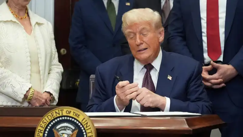 Trump’tan Beyaz Saray için Lüks Yenileme Projesi: 200 Milyon Dolar Harcamayı Planlıyor