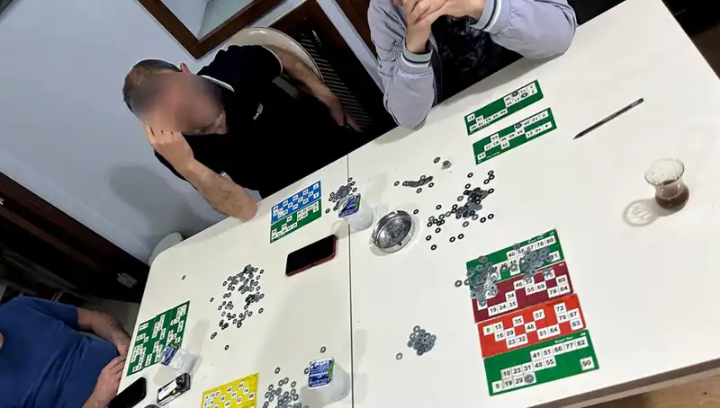 TikTok Canlı Yayını, Şok Baskınla Sonlandı: 22 Kişi Gözaltında!