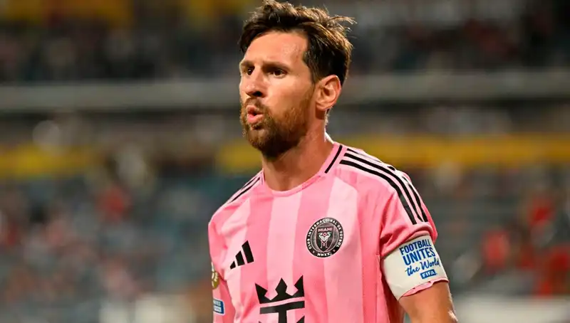 Messi, İlk Maçında Heyecan Verici Beraberlik ve Acı Bir Direk Şutu yaşadı