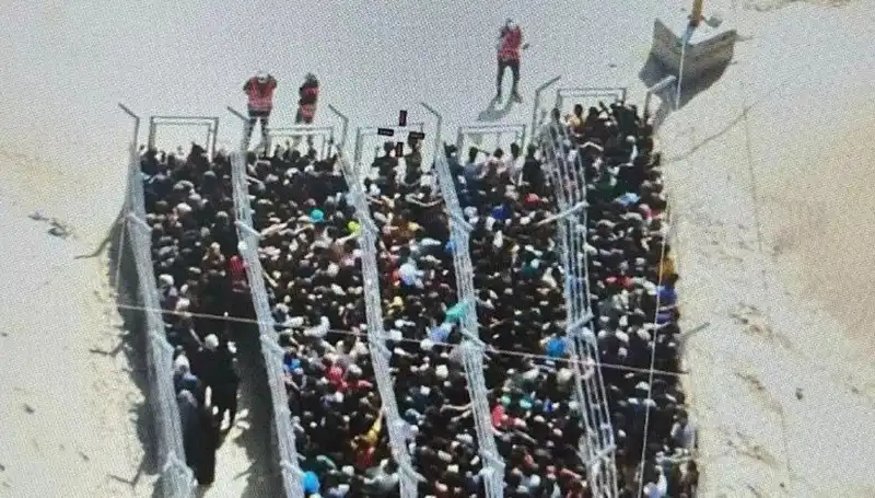 Gazze'deki Görüntüler Üzerine Çarpıcı Nazi Kampı Benzeşmesi
