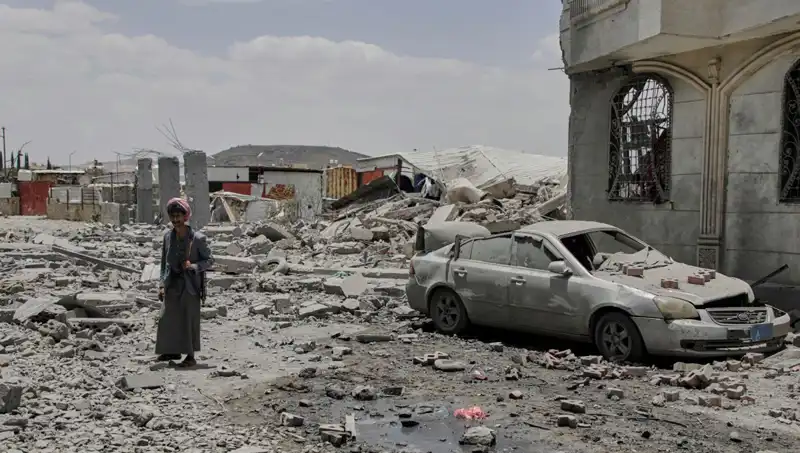 ABD ve İngiltere, Yemen'de Savaş Eylemlerini Yeniden Başlattı
