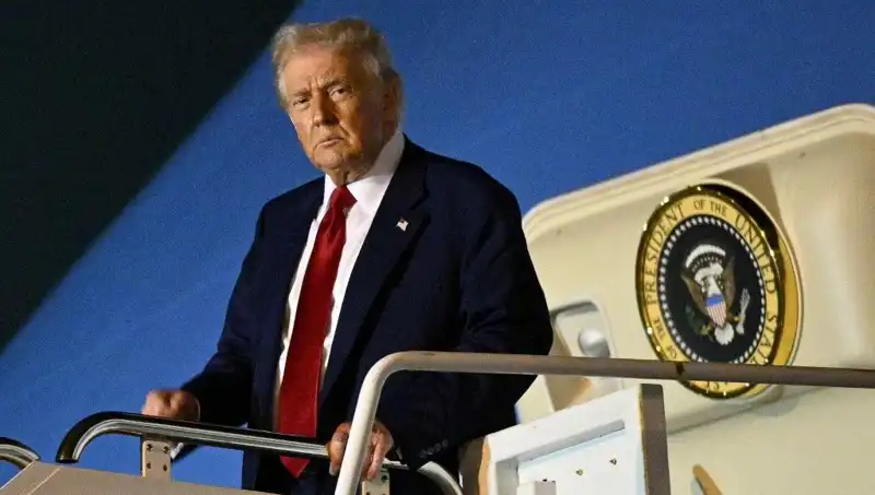 Trump, Lahey'deki NATO Zirvesi'nde Gündemi Belirleyecek Mi?